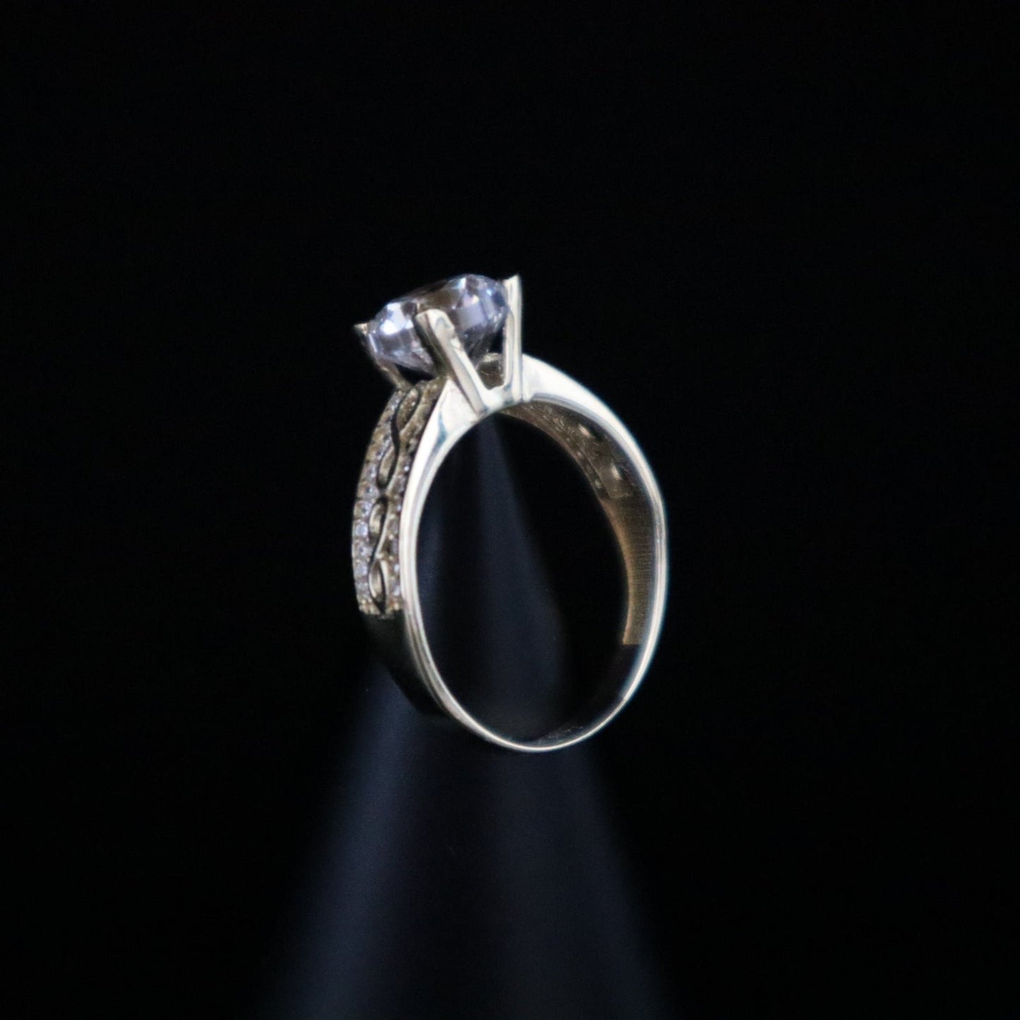 Women's Engagement Ring