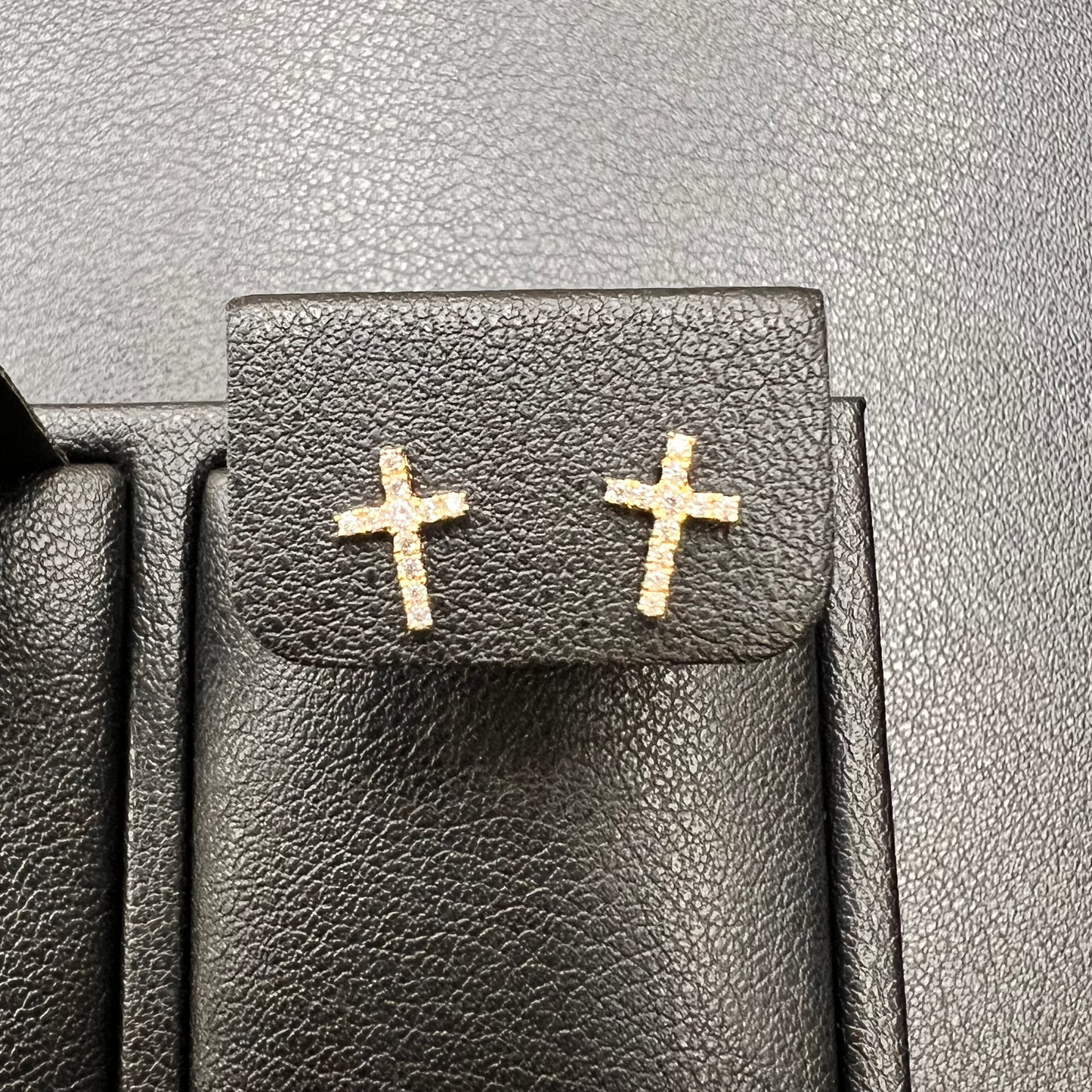 Diamond-cut Cross Stud Earrings