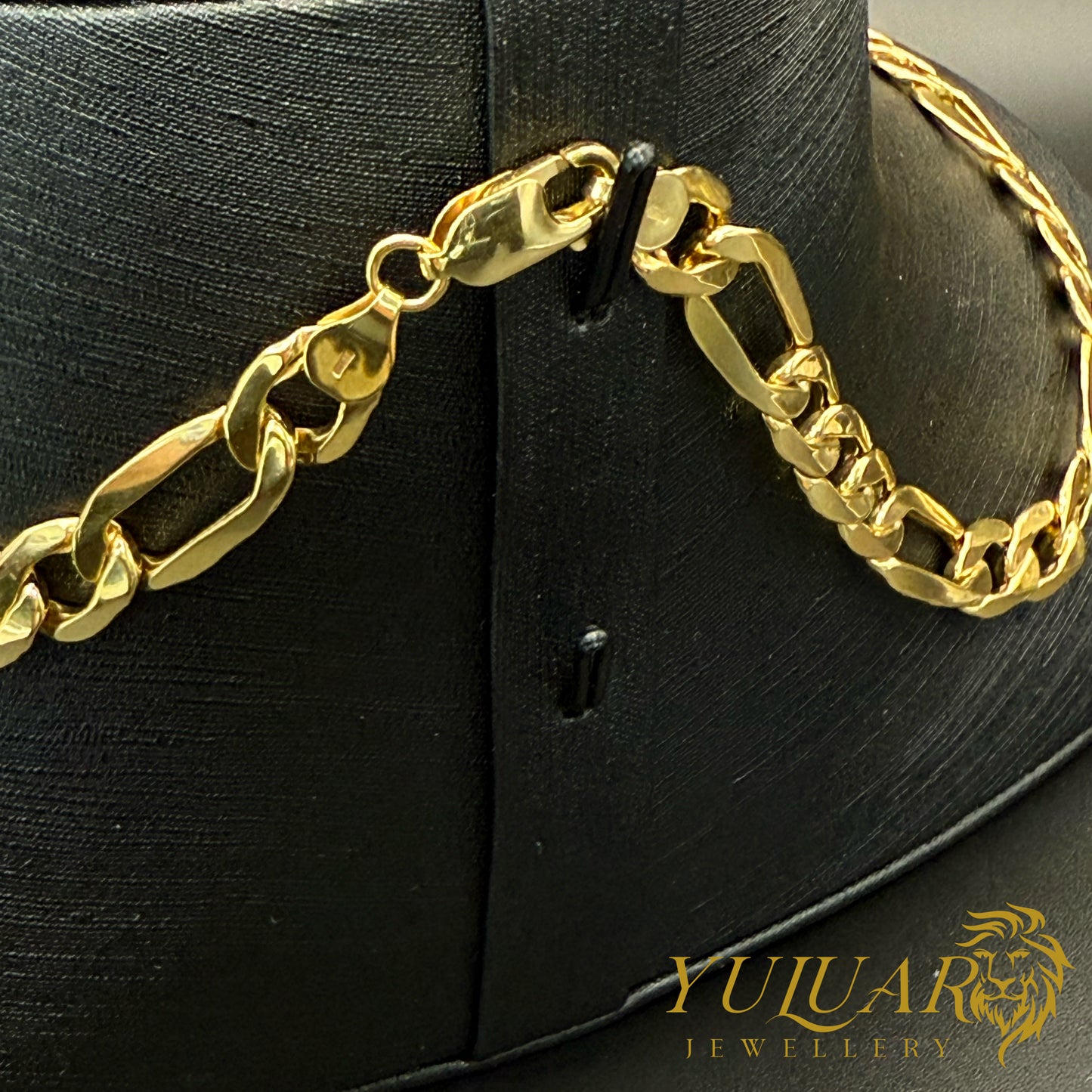 14K Hollow Figaro Chain (8.2 mm) 22''