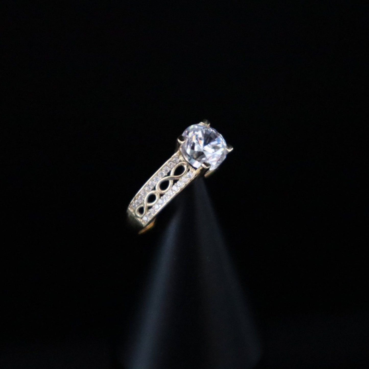 Women's Engagement Ring