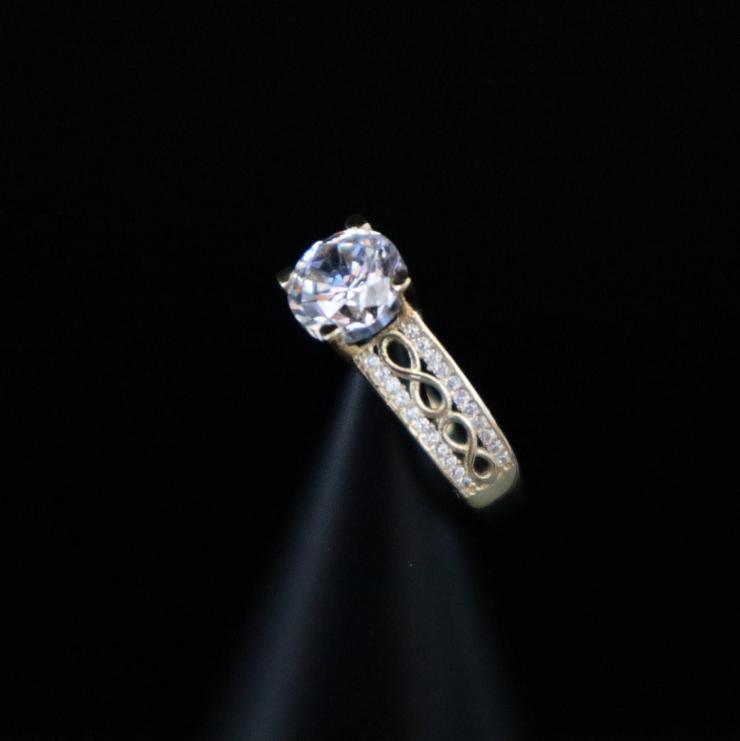 Women's Engagement Ring