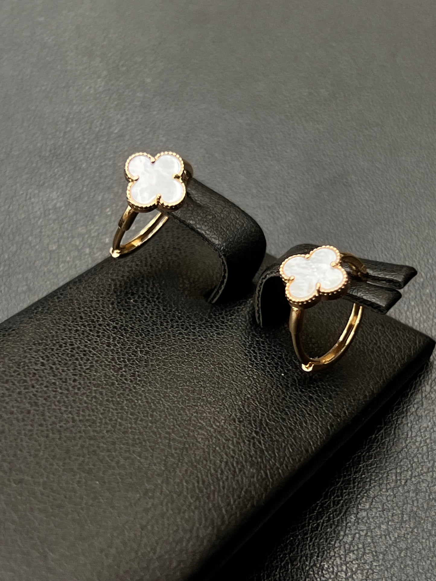 Fancy Women's VC Pearl Earrings
