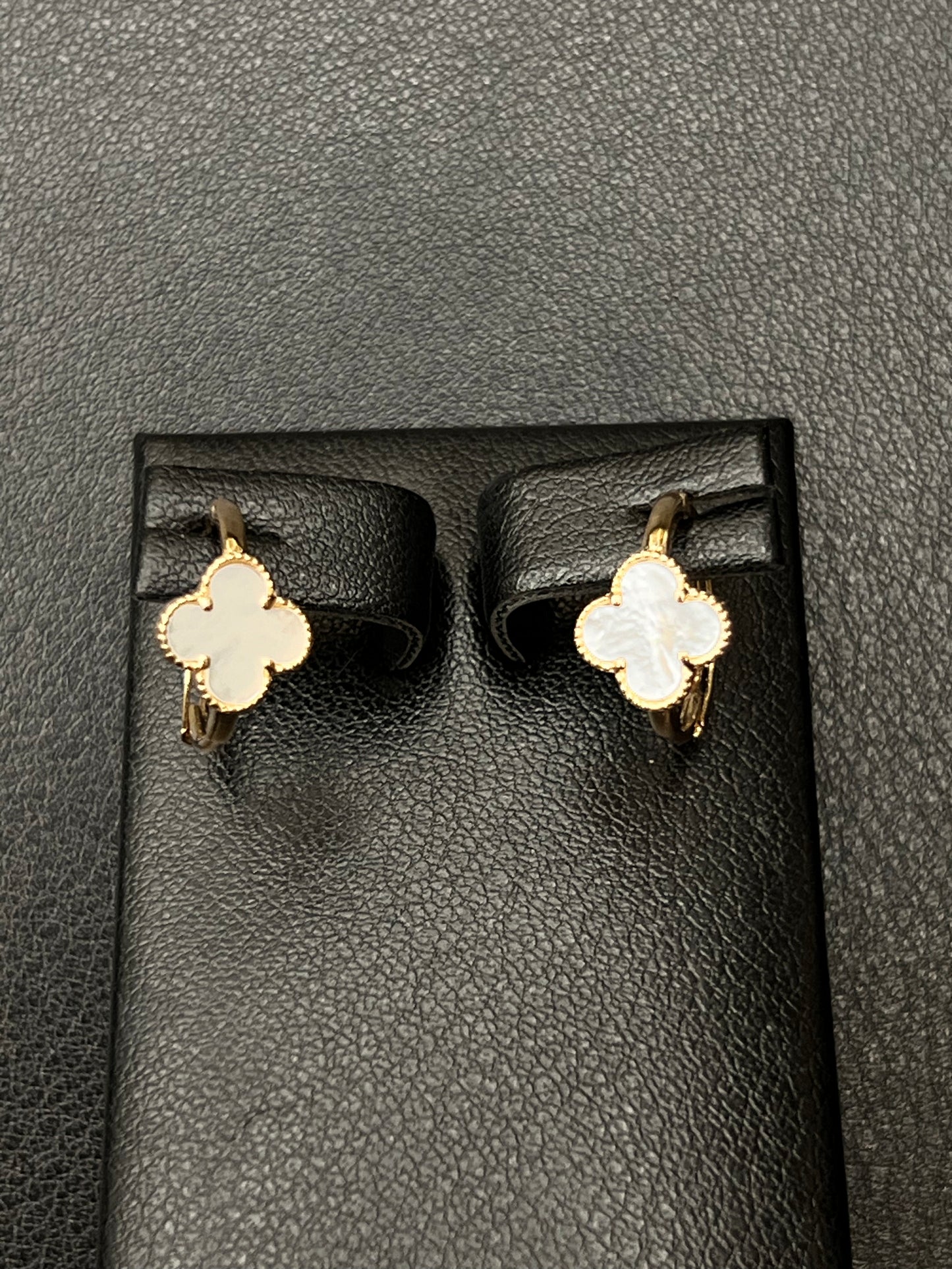 Fancy Women's VC Pearl Earrings