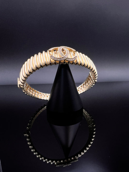 Fancy Women's CC Hollow Bracelet