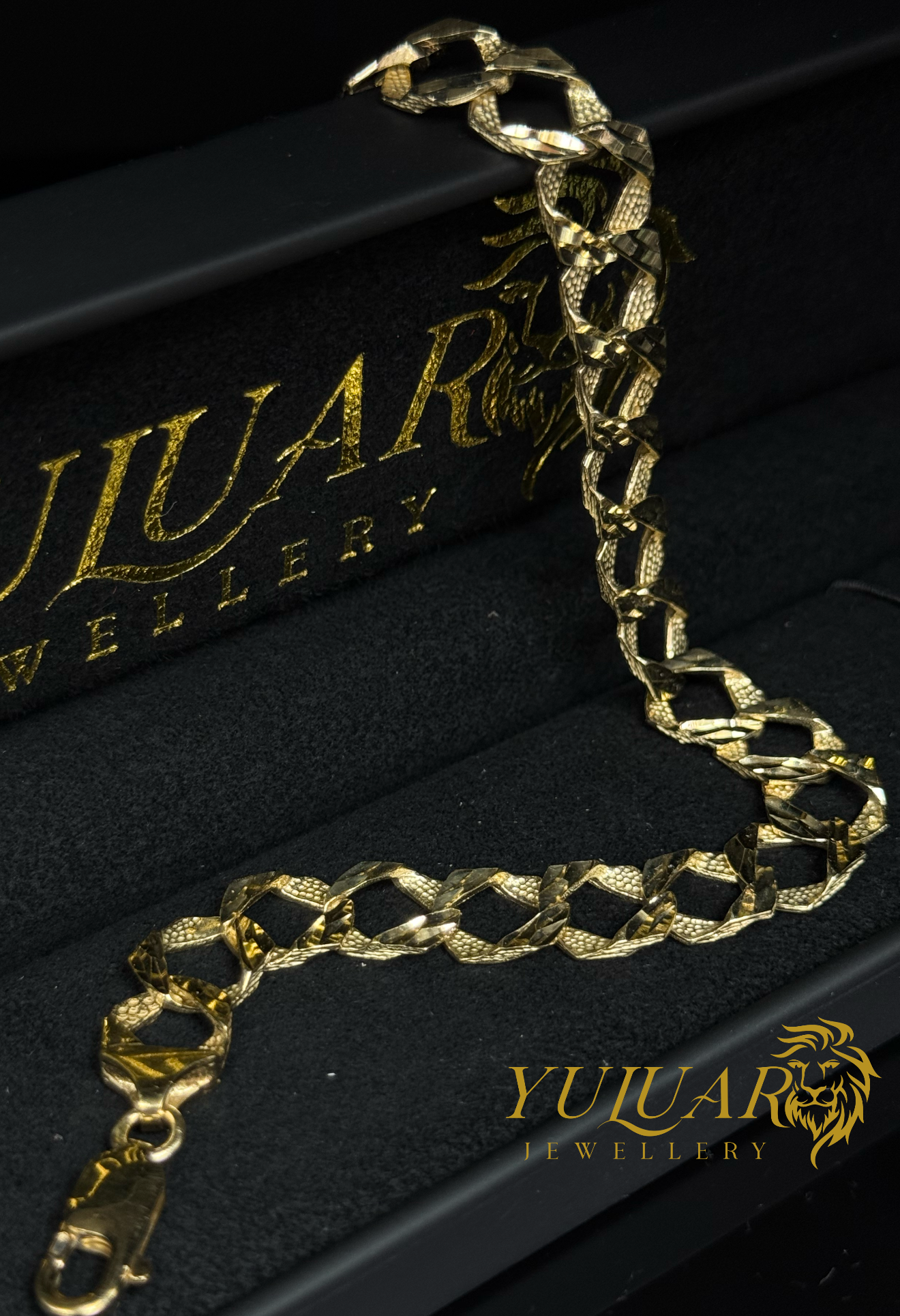 10K OPEN CURB DIAMOND CUT LINK BRACELET 10MM