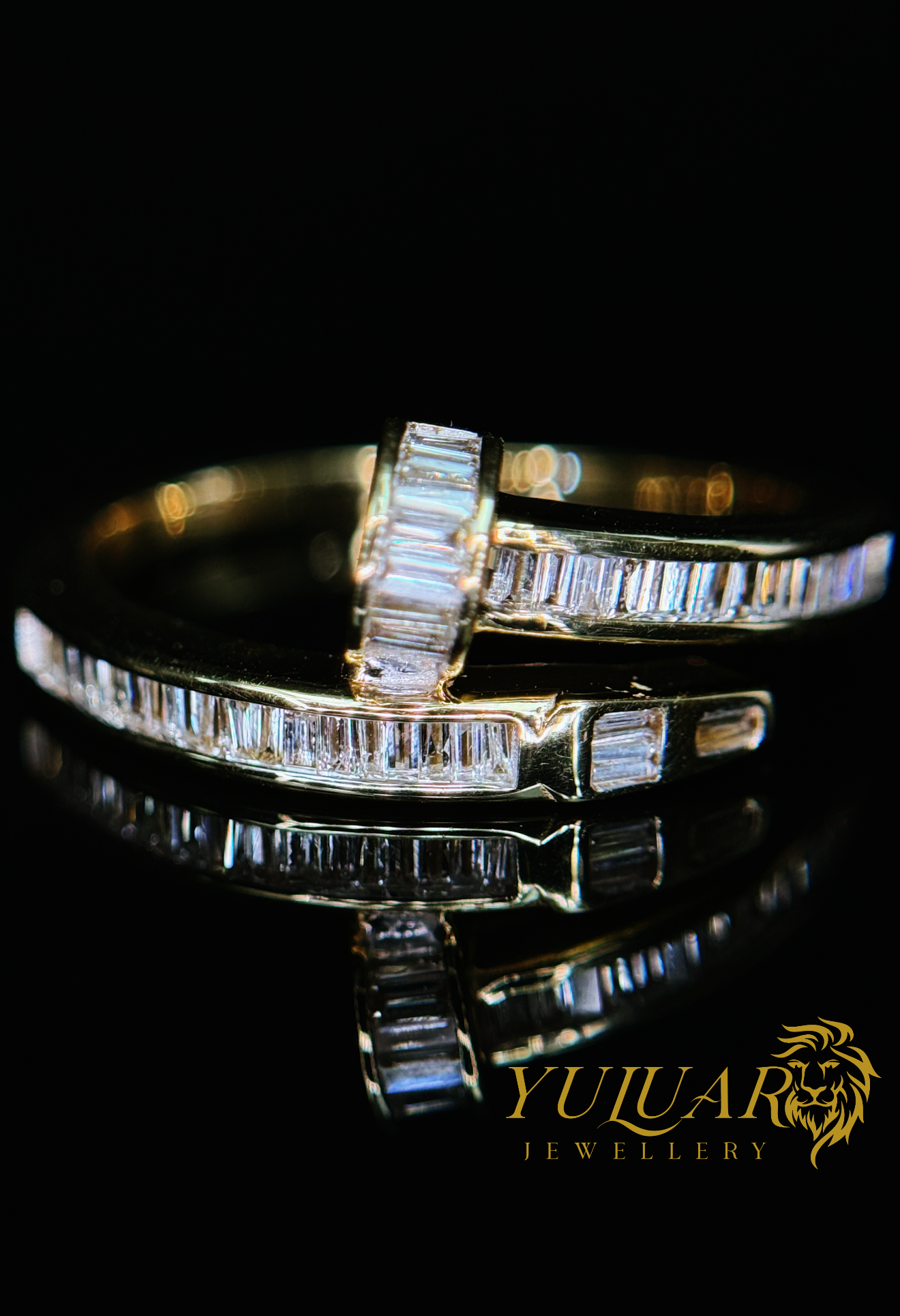 0.58 CT TW BAGUETTE NATURAL DIAMOND CUT FANCY RING IN 10K YELLOW GOLD