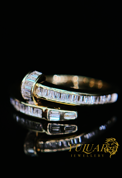 0.58 CT TW BAGUETTE NATURAL DIAMOND CUT FANCY RING IN 10K YELLOW GOLD