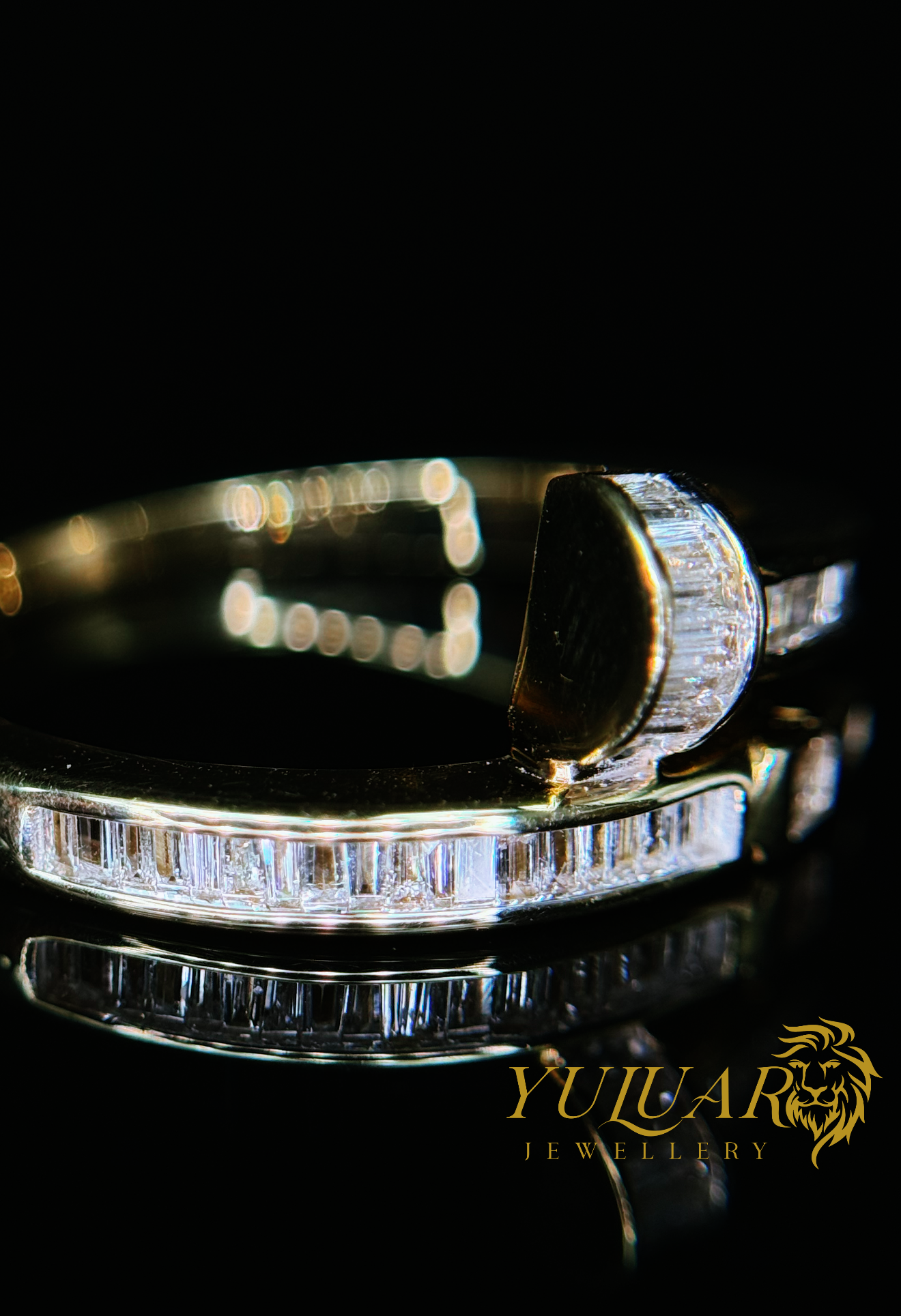 0.58 CT TW BAGUETTE NATURAL DIAMOND CUT FANCY RING IN 10K YELLOW GOLD
