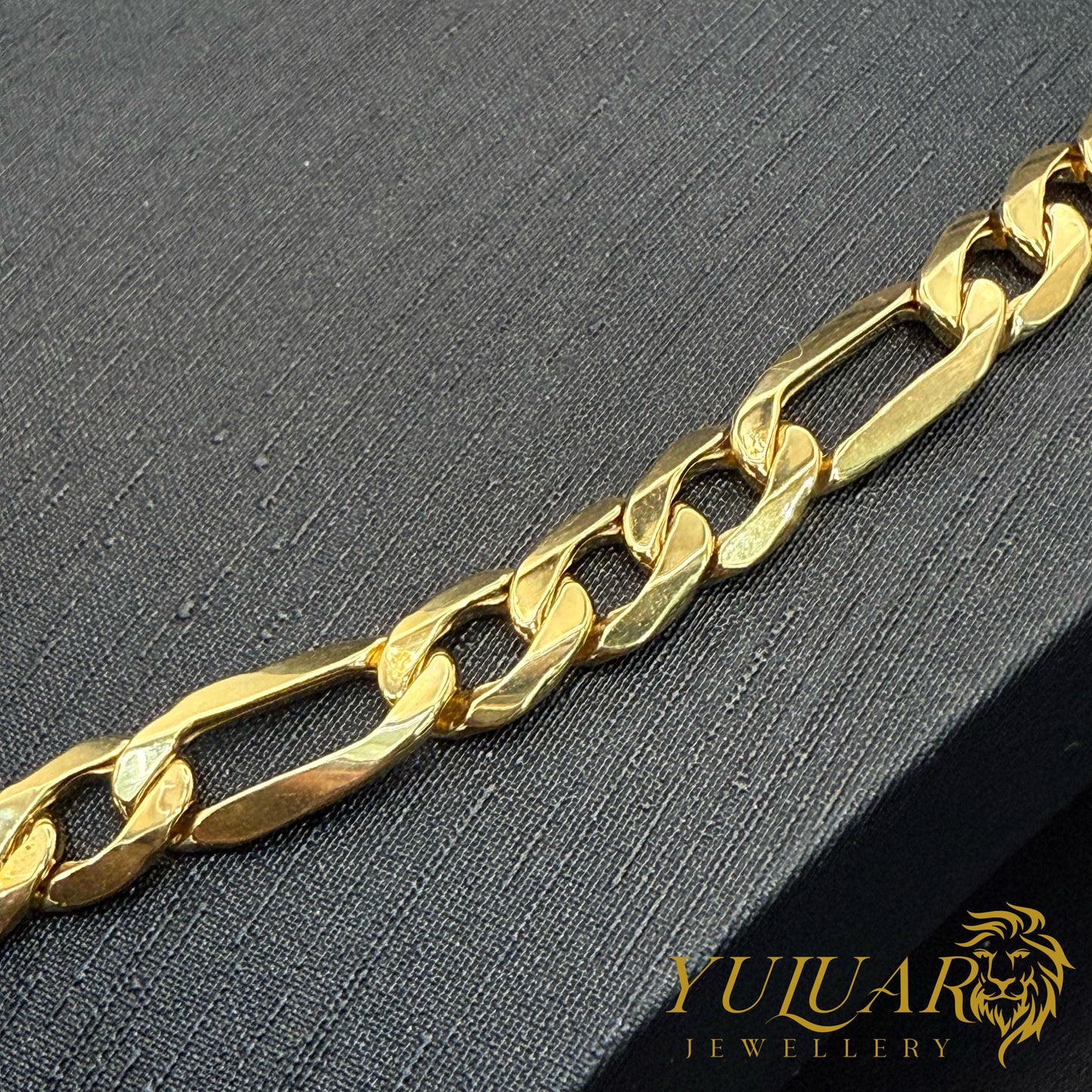 14K Hollow Figaro Chain (8.2 mm) 22''