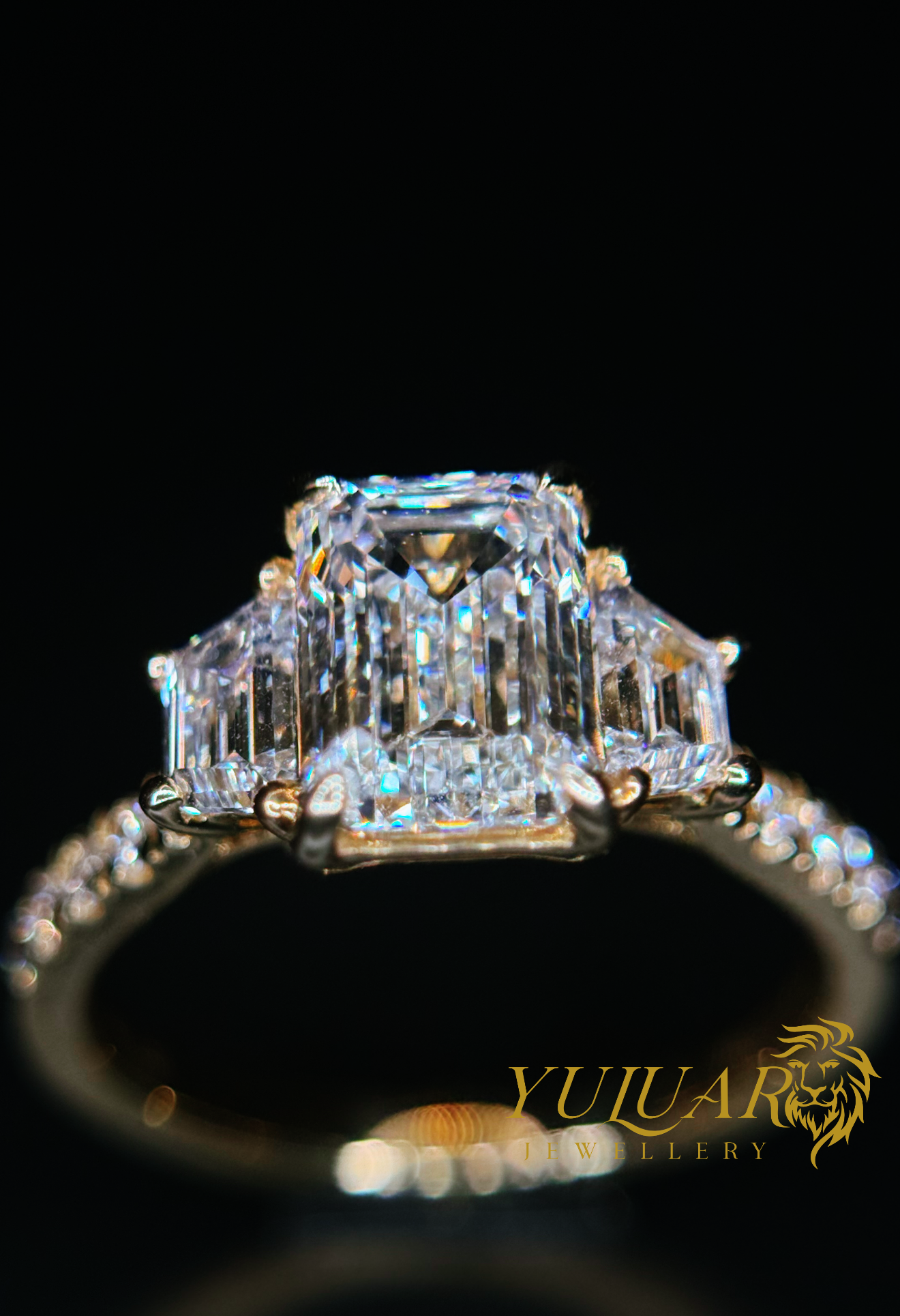 2.92 CT TW EMERALD CERTIFIED LAB-GROWN DIAMOND ENGAGEMENT RING IN 14K YELLOW GOLD (H/VS)