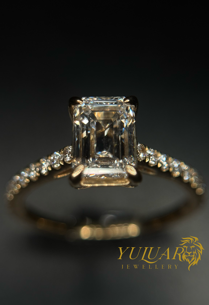 1.75 CT TW EMERALD CERTIFIED LAB-GROWN DIAMOND ENGAGEMENT RING IN 14K YELLOW GOLD (H/VS)