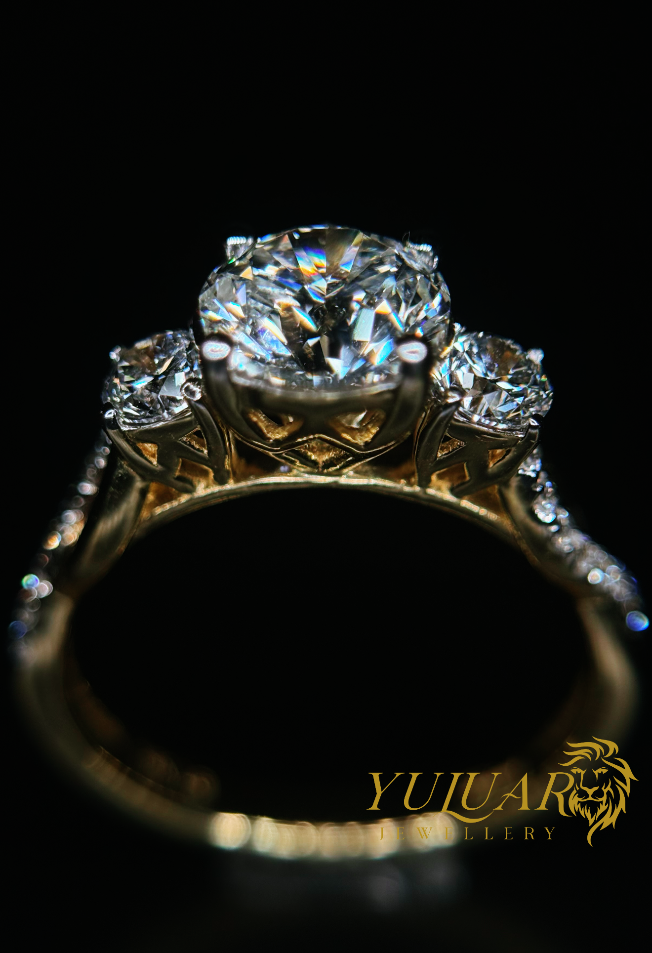 2.04 CT TW ROUND BRILLIANT CERTIFIED LAB-GROWN DIAMOND ENGAGEMENT RING IN 14K YELLOW GOLD (G-H/VS)