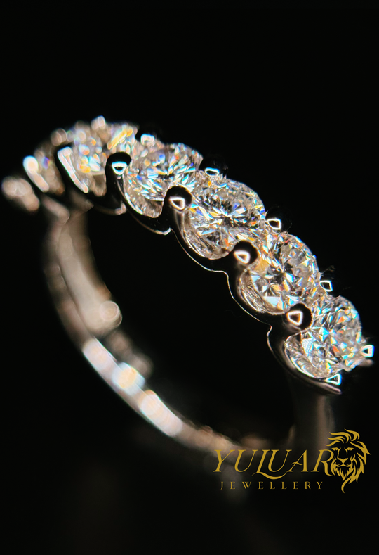 1.26 CT TW ROUND BRILLIANT CERTIFIED LAB-GROWN DIAMOND WEDDING BAND RING IN 14K WHITE GOLD (G-H/VS)