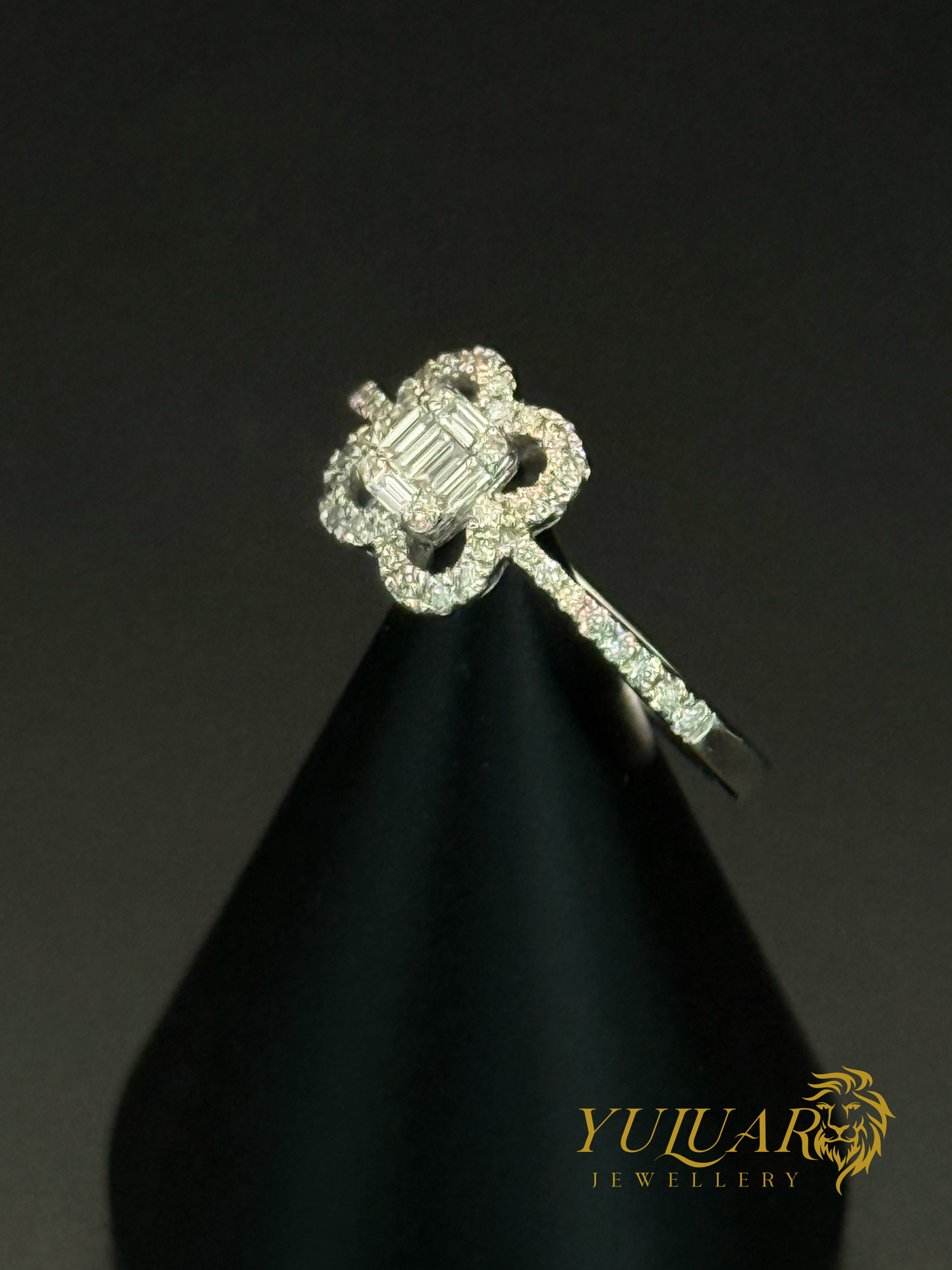 Women’s 14K White Gold Floral Natural Diamond Ring .30 Carats